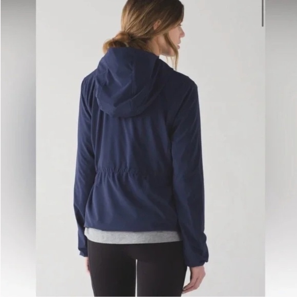 Lululemon Navy Blue Hooded Cinched Waist Light Belle Jacket - 6 - Picture 9 of 14